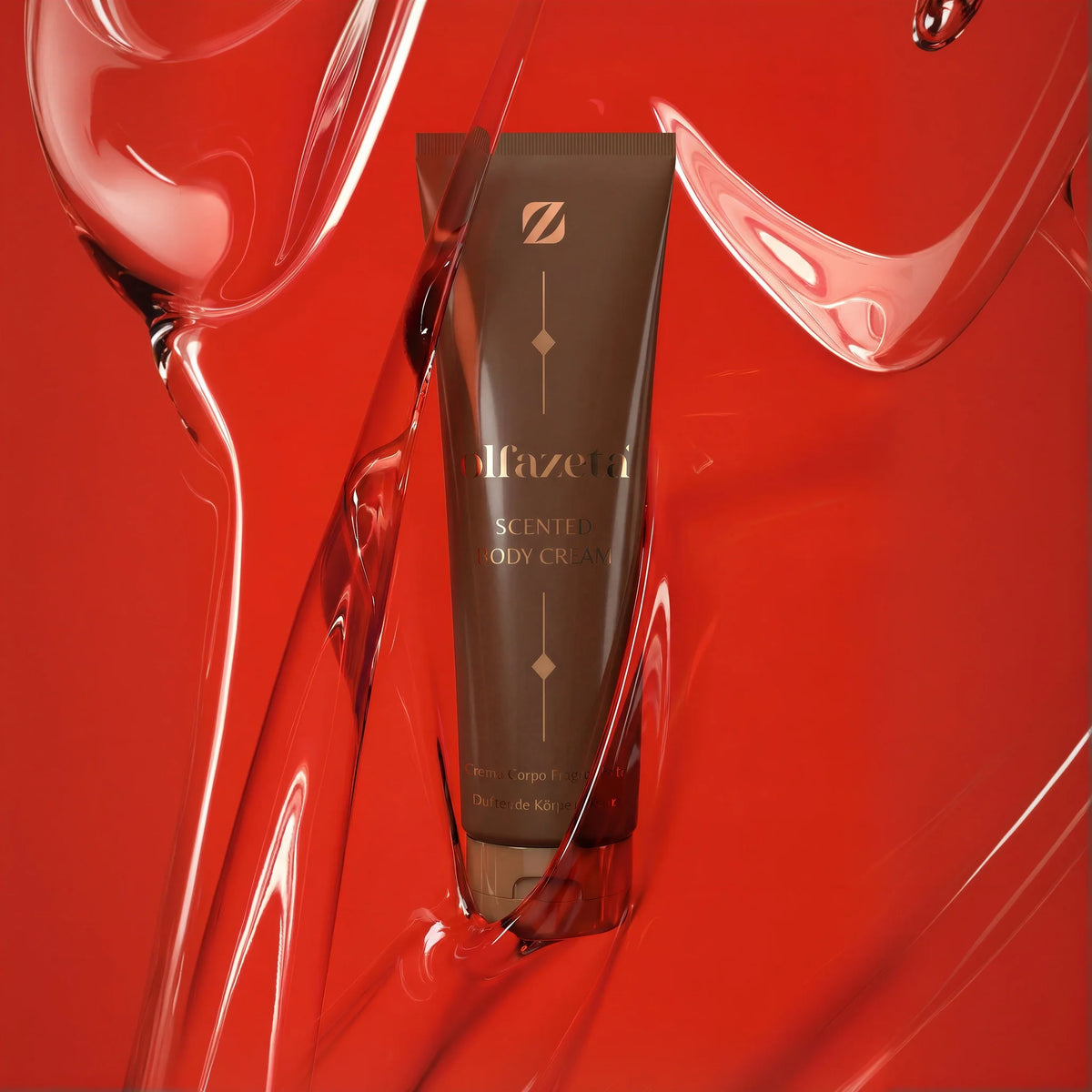 Tube geparfumeerde bodycrème Olfazeta by Chogan N°23 tegen glanzend rode gel met kringels