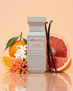 Svetlosivý flakón Olfazeta by Chogan Luxury N°137 s grapefruitom, pomarančom, jazmínom a vanilkovými strukmi